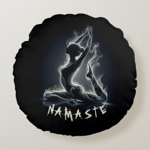 Yoga Reiki-instruktör med en-legerad Kung Pigeon P Rund Kudde