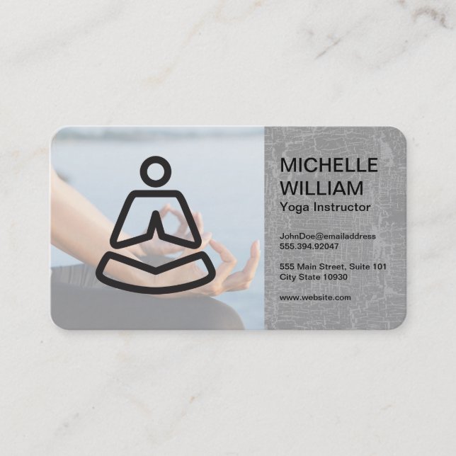 Yoga Studio Logotyp | Kvinna som Mediterar Visitkort (Framsida)