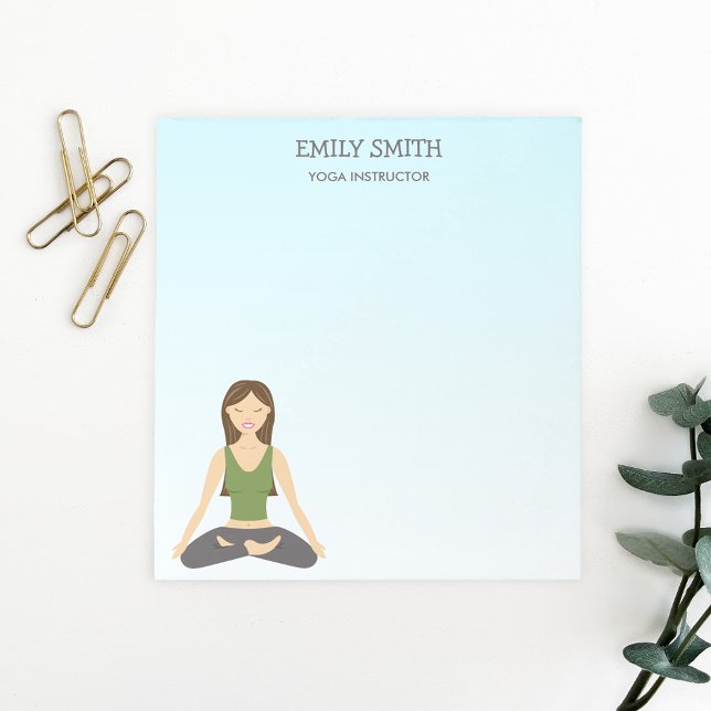 Yoga Woman i texten till Lotus Pose och Yoga Instr Anteckningsblock (Skapare uppladdad)