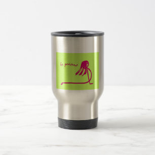 Yogaflickan är den närvarande kaffemuggen resemugg