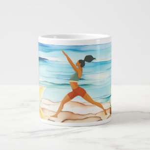 Yogaställning vid stranden jumbo mugg