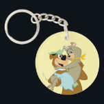 Yogi Bear Carshing Cindy Bear<br><div class="desc">Fira kärlek och vänskap med den här fina Yogi Bear and Cindy Bear-designen! Yogi lyfter Cindy i en ljuvlig och lekfull konst. Den här hjärtekonsten fångar deras charmerande roligt av romantik och klassisk tecknad. Med ett dynamiskt färg och en återanimering stil är denna nostalgiska utformning perfekten för fläkt av Jellystone...</div>