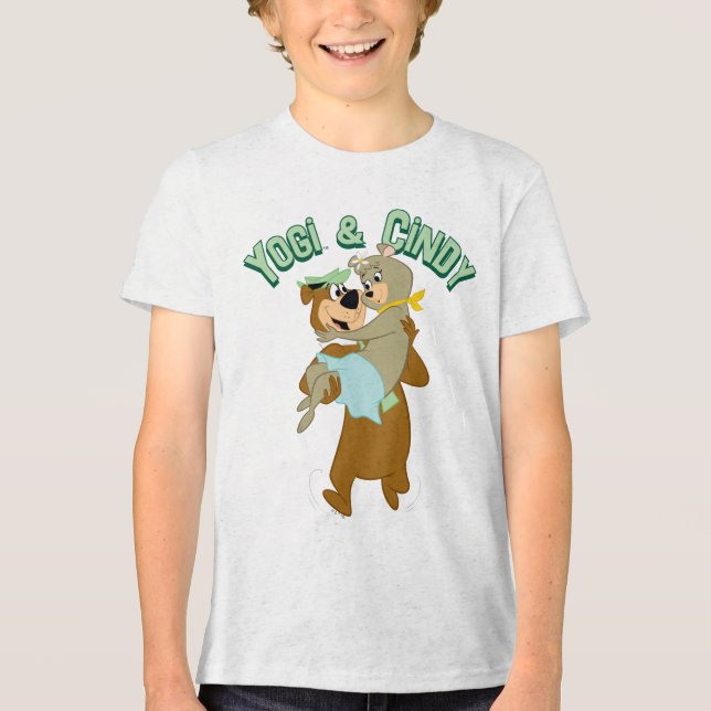 Yogi Bear Carshing Cindy Bear T Shirt (Framsida)