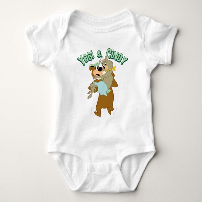 Yogi Bear Carshing Cindy Bear T Shirt (Framsida)