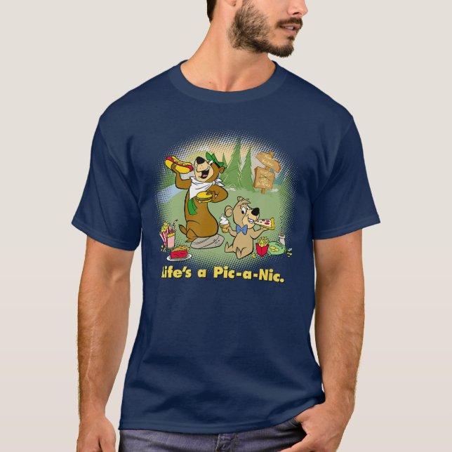 Yogi Bear Lifes a PicaNic Small friends T Shirt (Framsida)