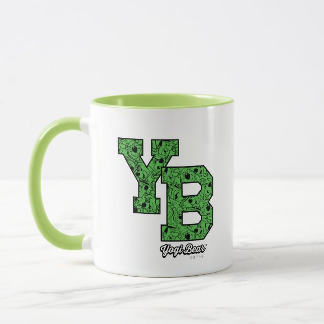 Yogi Bear Patterned Varsity Brev Mugg (Vänster)