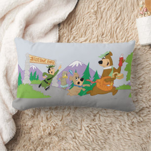 Yogi Bear's Underbar Picnic Basket Escape Lumbarkudde