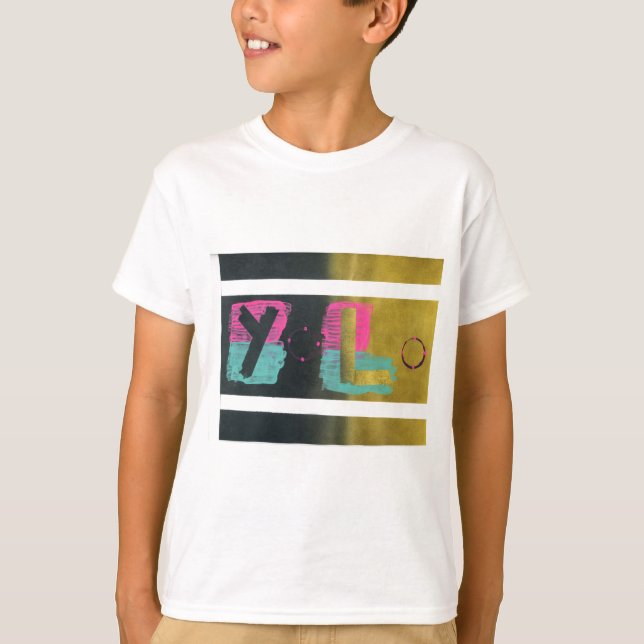YOLO TEE SHIRT (Framsida)