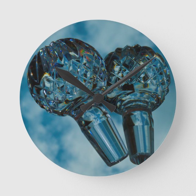 Yonder till Crystal Blå himmel Rund Klocka (Framsida)