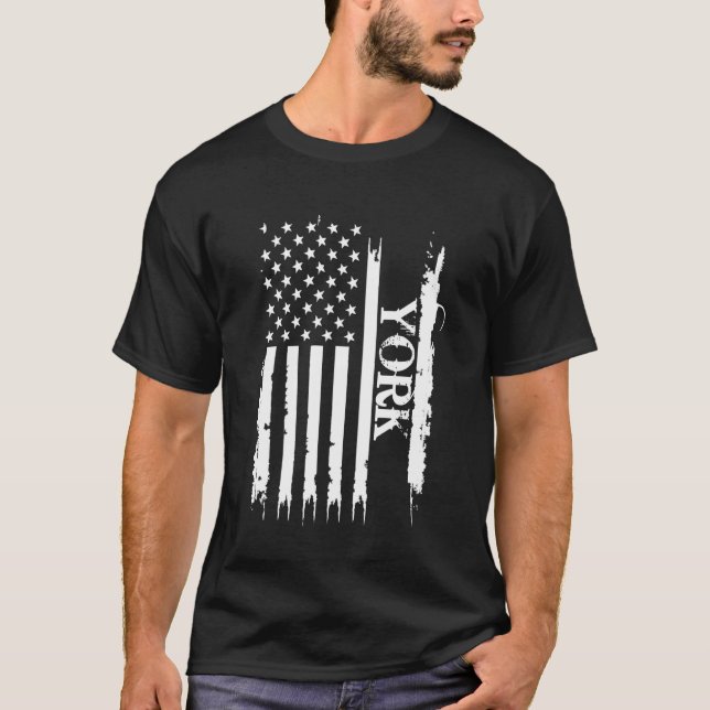 York United Stater Distress w US Flagga T Shirt (Framsida)