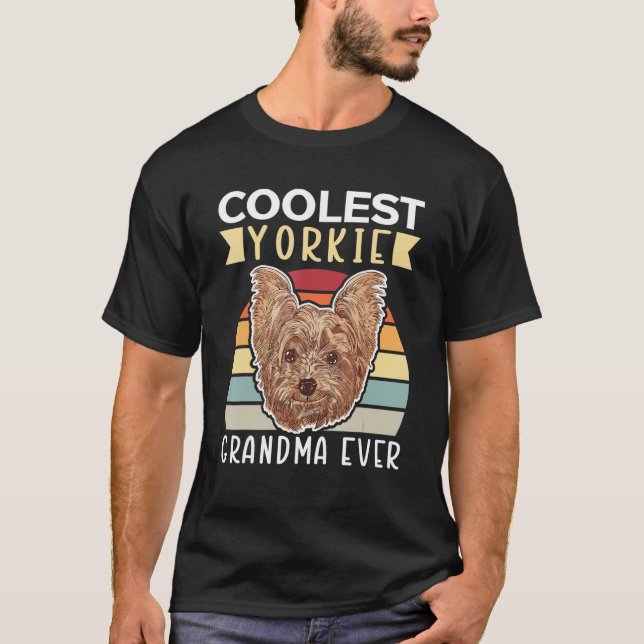 Yorkie Grandma Hundägare Yorkshire Terrier T Shirt (Framsida)