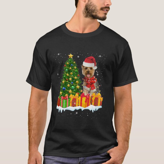 Yorkie Hund Lighting Julafton Träd Santa Hat Yorki T Shirt (Framsida)