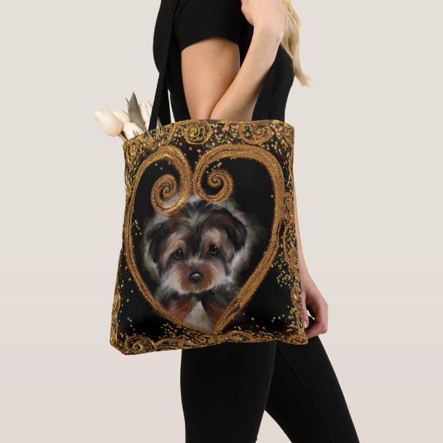 Yorkie Poo Tygkasse (Närbild)