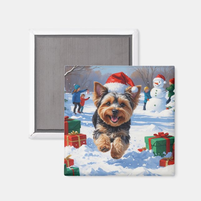 Yorkipoo springar i snö med julhatt magnet (Front/Back)
