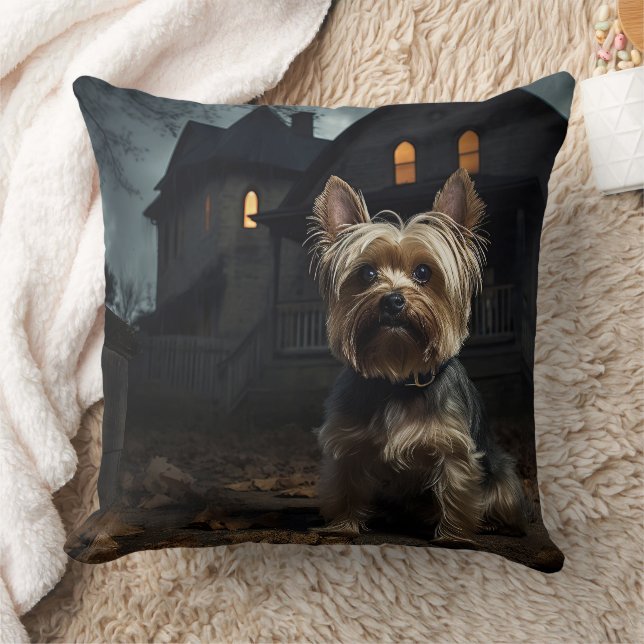 Yorkshire Terrier Halloween Scary Kudde (Filt)