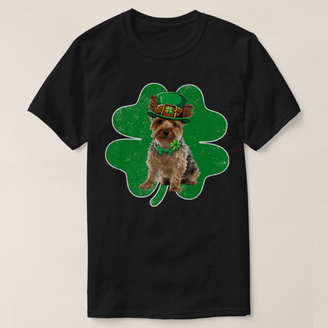 Yorkshire Terrier Leprechaun Hat & Shamrock St Pat T Shirt (Design framsida)