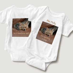 Yorkshire Terrier-Redot för en Nap T Shirt