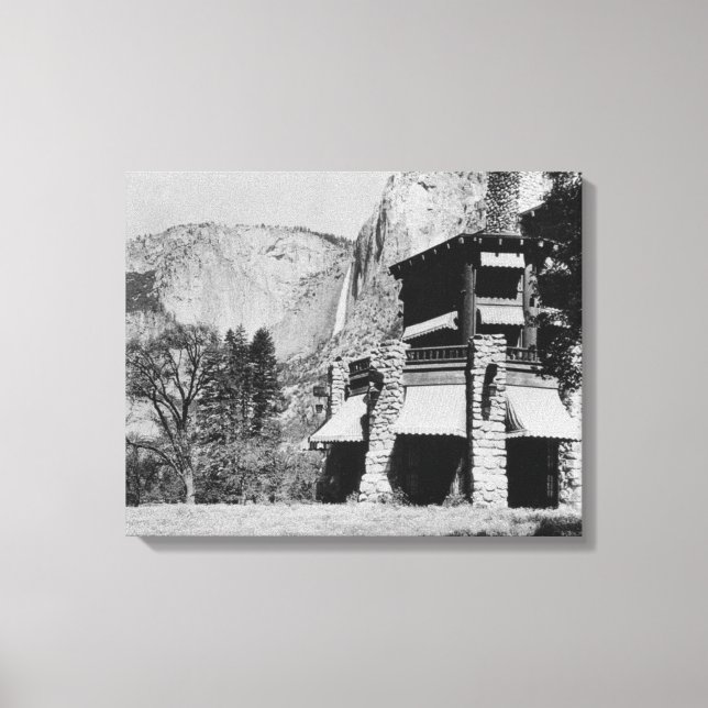 Yosemite, CA - Ahwahnee Lodge och Valley Canvastryck (Framsida)