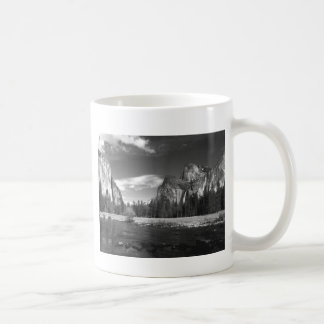 Yosemite Ca halv kupol B&W Kaffemugg