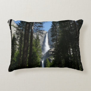 Yosemite Falls and Skogen Ligcape Photography Prydnadskudde