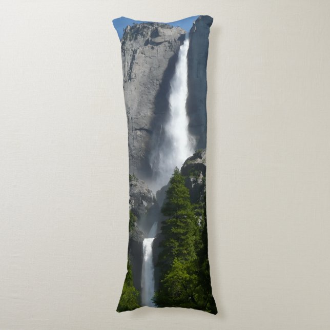 Yosemite Falls II från Yosemite National Park Kroppskudde (Framsidan Vertikal)