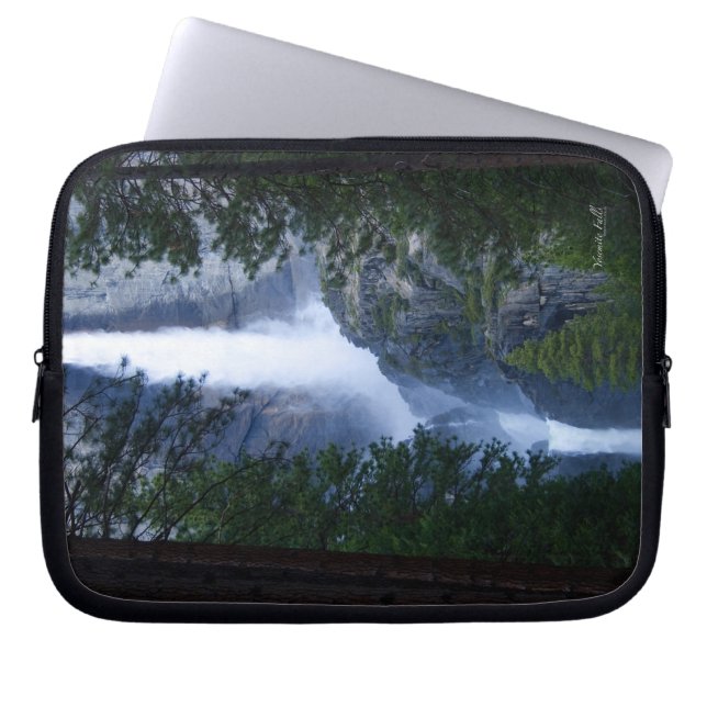 Yosemite Falls Laptop Sleeve (Framsidan)