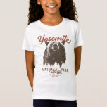 Yosemite Grizzly Bear California National Park T Shirt<br><div class="desc">Redo att ge dig i väg till äventyr utanför dörren? Yosemite nationalpark t-shirt är ett val av perfekt. Med en djärv svart björn och ett kuperat skogslandskap kommer den här skjortan att inspirera dig att utforska och anamma naturen. Släpp ut din inre exploatör och missa inte chansen att ta in...</div>