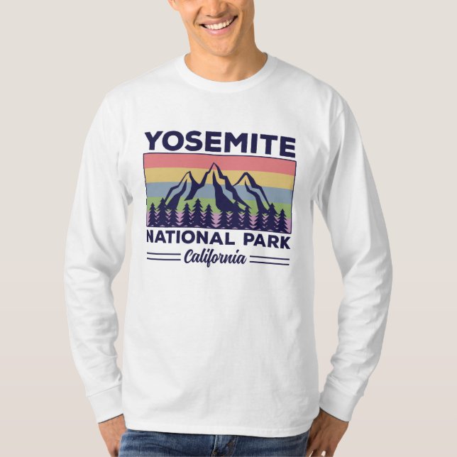Yosemite National Park California Retro Hiking T Shirt (Framsida)
