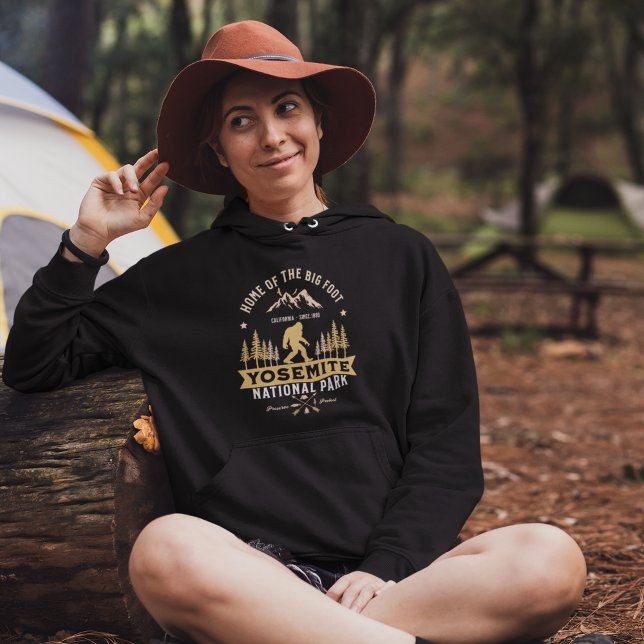 Yosemite National Park Home of the Big Foot T Shirt (Skapare uppladdad)