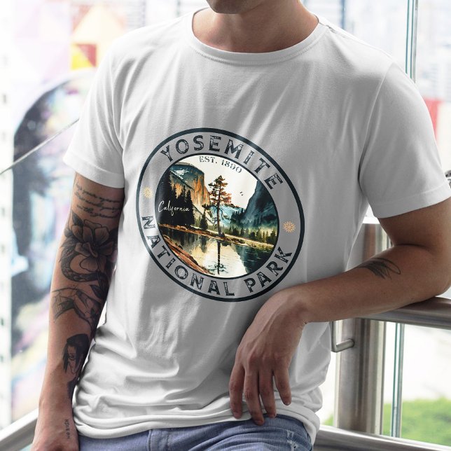 Yosemite National Park Kaliforniens bergsklättring T Shirt (Skapare uppladdad)