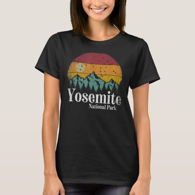 Yosemite National Park   Retro Mountain Vintage   T Shirt (Framsida)