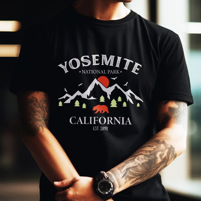 Yosemite National Park Vintage Mountain Souvenirs T Shirt (Skapare uppladdad)