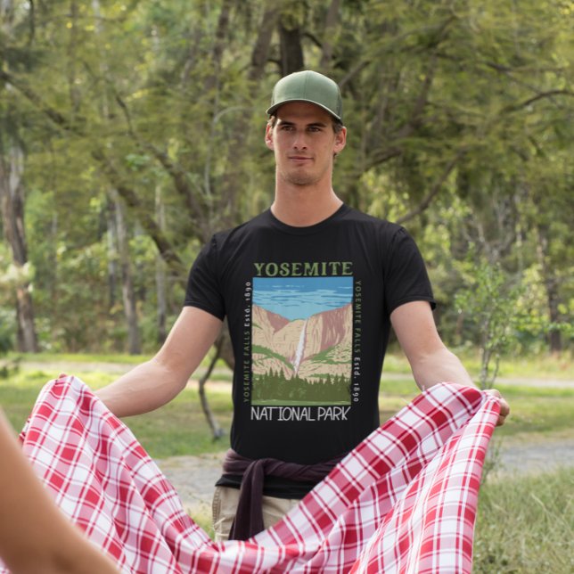 Yosemite National Park Waterfall Distress Retro T Shirt (Skapare uppladdad)
