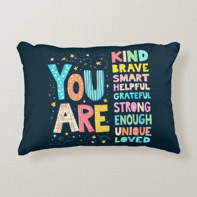 You Are Affirmations Bright Hand Lettering Prydnadskudde (Framsidan)