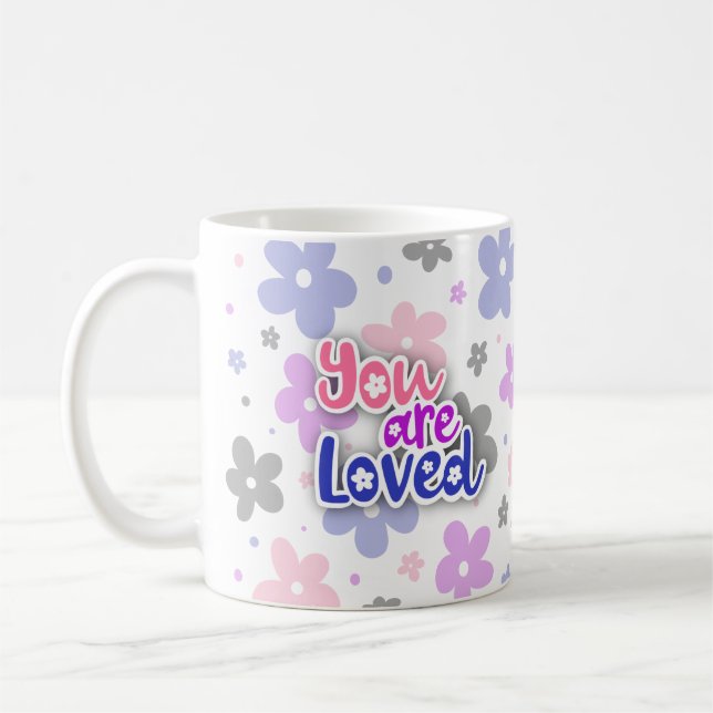 You Are Loved Flowers Genderfluid Pride Lettering Kaffemugg (Vänster)