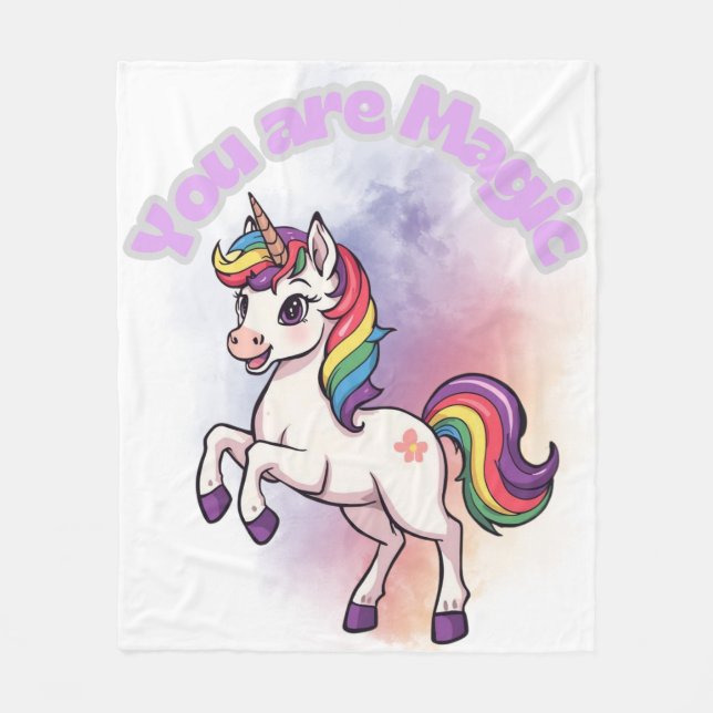 You Are Magic – Süßes Einhorn mit Regenbogenmähne Fleecefilt (Framsidan)