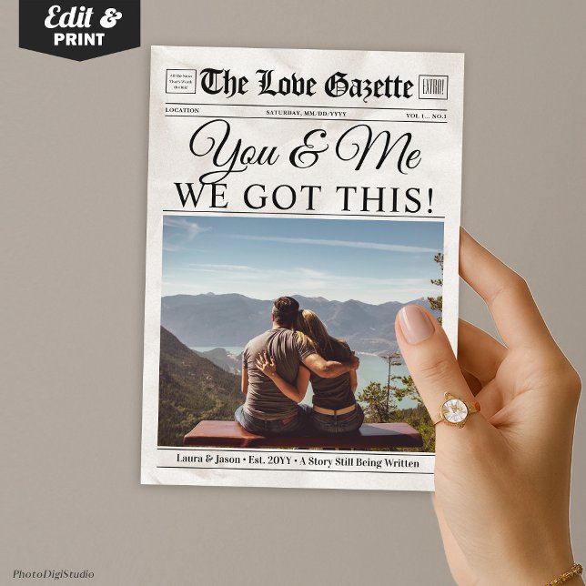 You & Me We Got This, Personlig Kärlekstidning Julkort (You & Me We Got This, Personalized Love Newspaper Holiday Card)