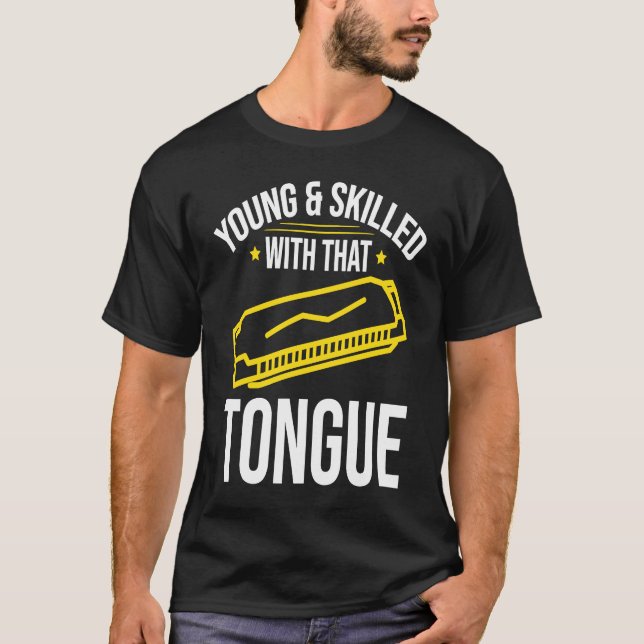Young and Skilles Harmonica Player T Shirt (Framsida)
