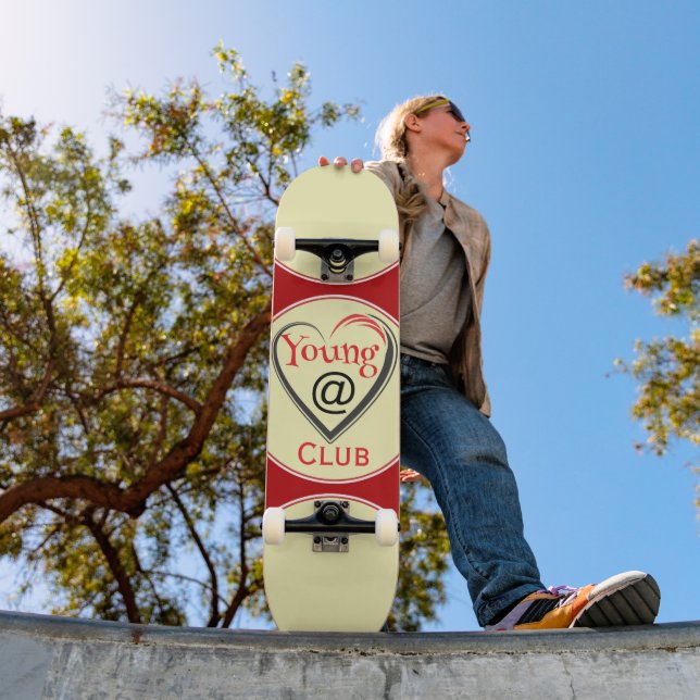 Young at Heart Club Skateboard (Utomhus 1)