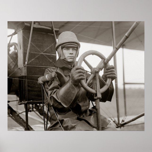 Young Aviator, 1912. Vintage Photo Poster (Framsidan)