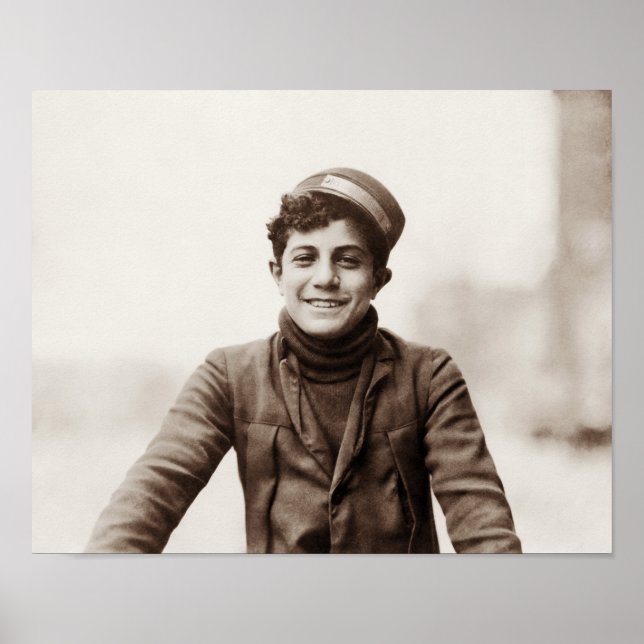 Young Bike Messenger - 1912 - Lewis Hine Poster (Framsidan)