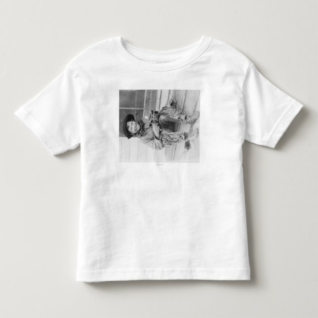 Young Boy Drappade som Cowboy med Leksak Tee (Framsida)