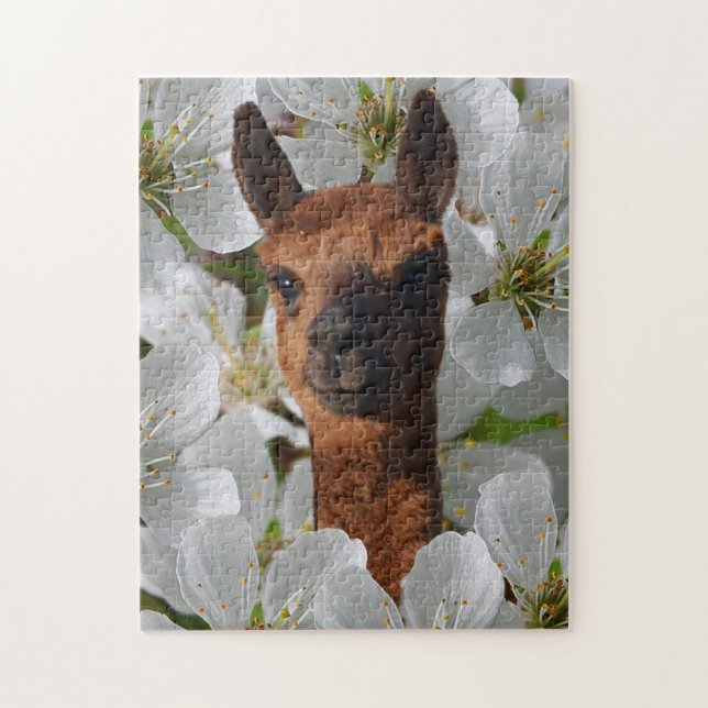 Young Brown Alpaca in White Blommars Pussel (Vertikal)