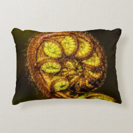 Young Fern Lövs Prydnadskudde