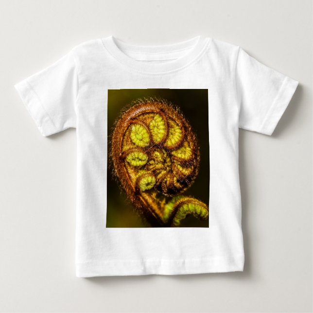 Young Fern Lövs T Shirt (Framsida)