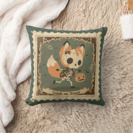 Young Fox Skeleton Halloween Pillow Kudde
