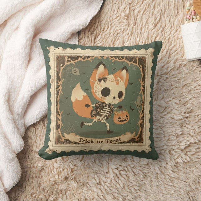 Young Fox Skeleton Halloween Pillow Kudde (Filt)