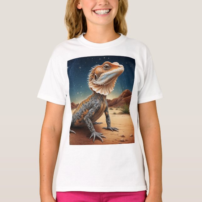 Young Frill-necked Lizard Wildlife Scene T Shirt (Framsida)