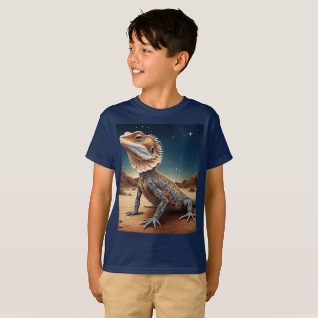 Young Frill-necked Lizard Wildlife Scene T Shirt (Hel framsida)