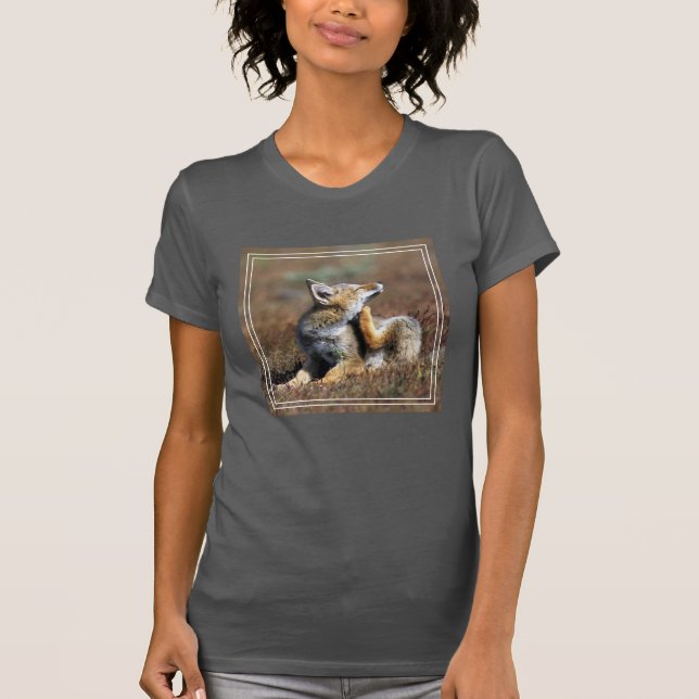 Young Grått Fox vid Torres Del Paine nationalpark T Shirt (Framsida)